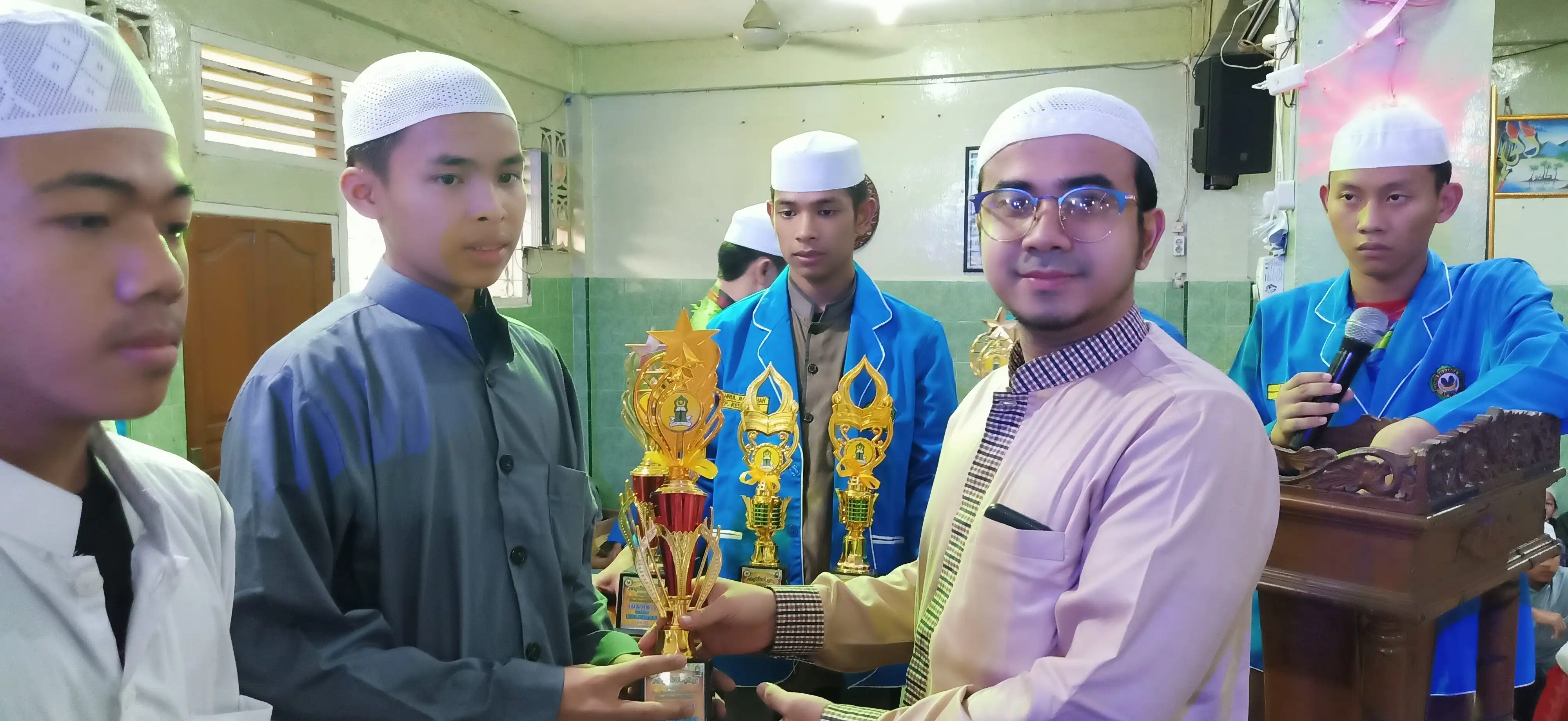 Pembagian Hadiah 70
